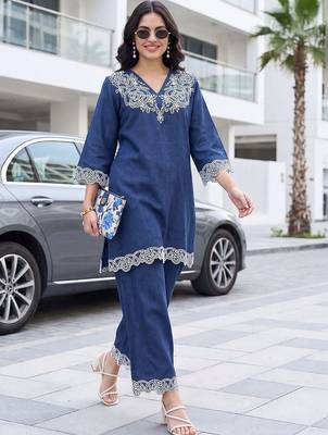 women ethnic motifs embroidered regular thread work linen kurta with palazzos 1