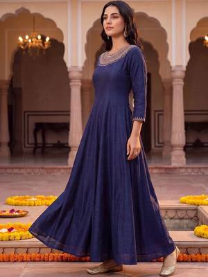 women ethnic motifs embroidered empire thread work kurta with pyjamas 3