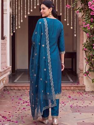 women ethnic motifs embroidered regular thread work kurta with trousers & with dupatta 6