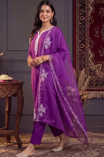 women floral embroidered regular thread work liva kurta with trousers & with dupatta