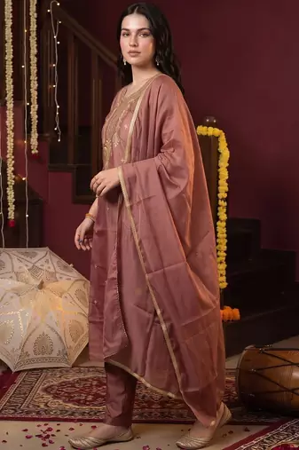 women ethnic motifs embroidered regular kurta with trousers & with dupatta