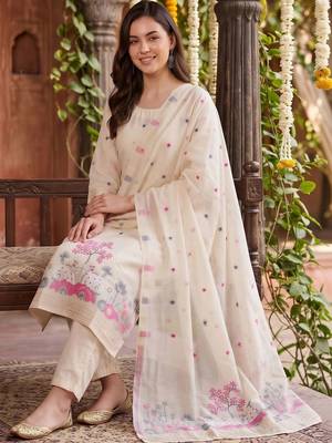 women ethnic motifs printed regular thread work kurta with trousers & with dupatta 5