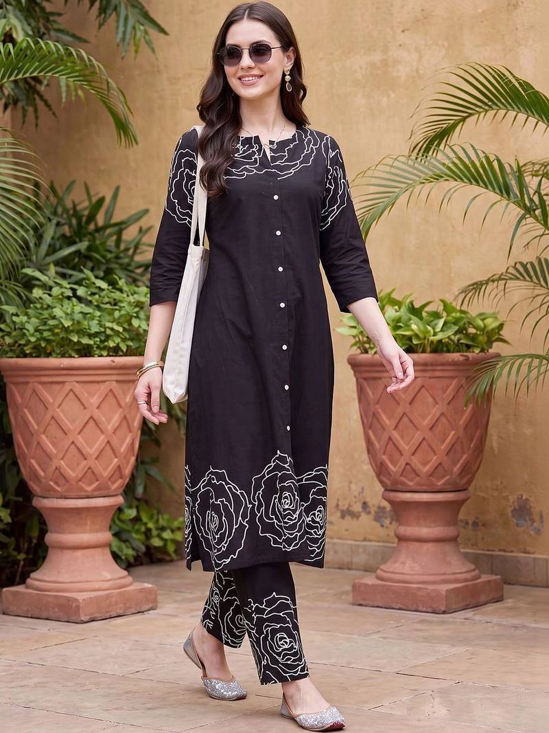 women floral printed regular cotton kurta with trousers
