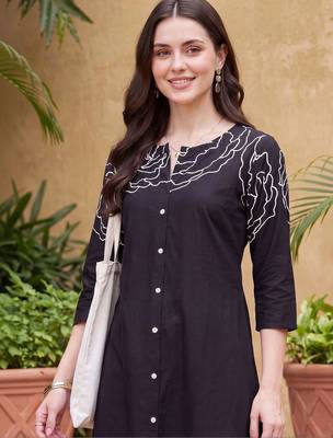 women floral printed regular cotton kurta with trousers 2