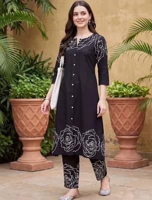 women floral printed regular cotton kurta with trousers 6