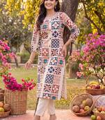 women printed regular kurta with trousers