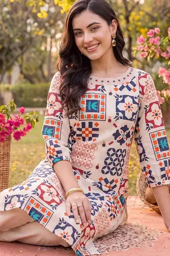 women printed regular kurta with trousers