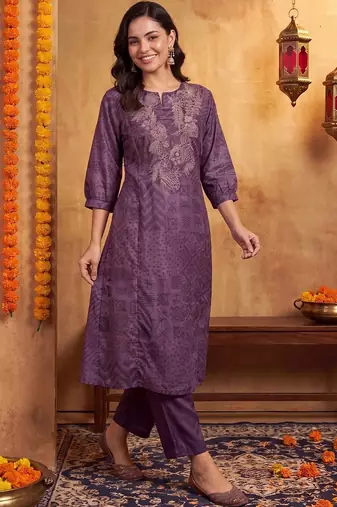 women ethnic motifs printed regular thread work kurta with trousers