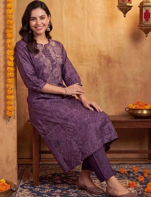 women ethnic motifs printed regular thread work kurta with trousers 5