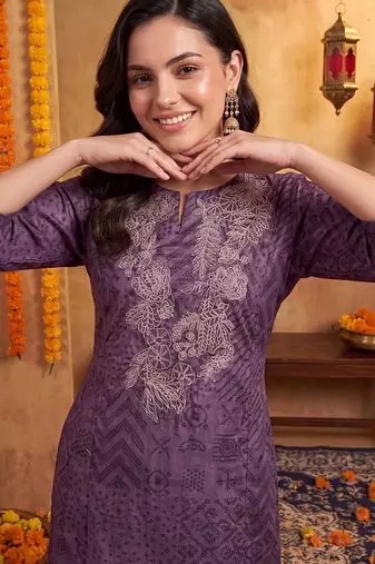 women ethnic motifs printed regular thread work kurta with trousers