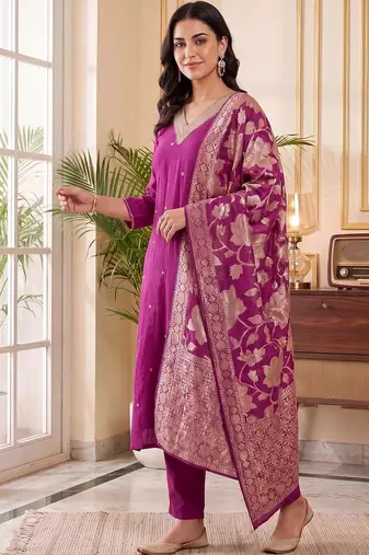 women ethnic motifs embroidered regular kurta with trousers & with dupatta