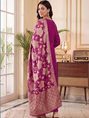 women ethnic motifs embroidered regular kurta with trousers & with dupatta 6