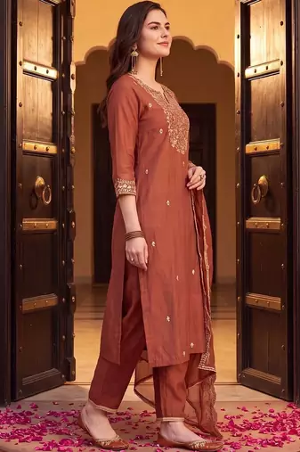 women floral embroidered regular liva kurta with trousers & with dupatta