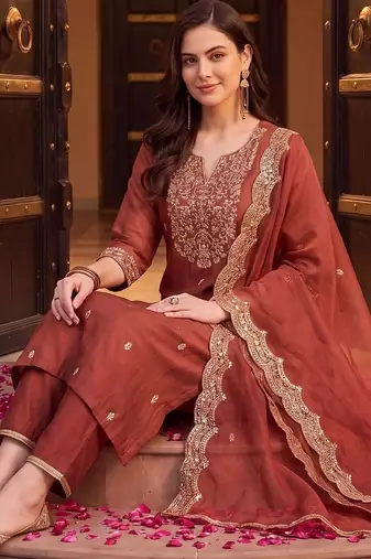 women floral embroidered regular liva kurta with trousers & with dupatta