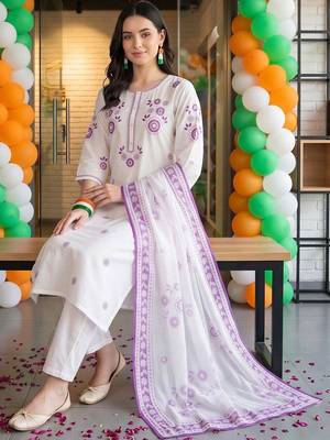 women floral embroidered regular thread work cotton kurta with trousers & with dupatta 2
