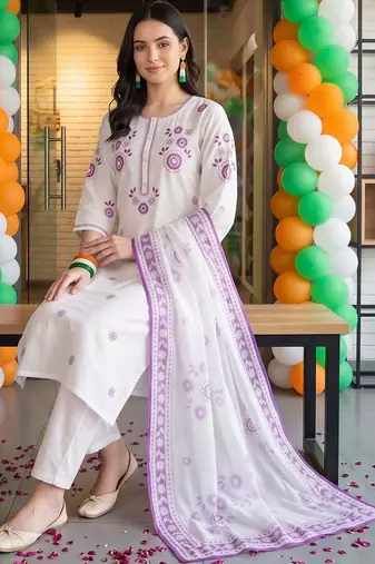 women floral embroidered regular thread work cotton kurta with trousers & with dupatta