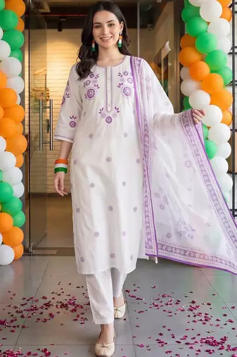 women floral embroidered regular thread work cotton kurta with trousers & with dupatta