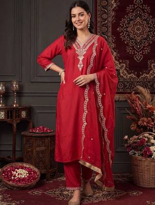 women ethnic motifs embroidered regular thread work liva kurta with trousers & with dupatta 2