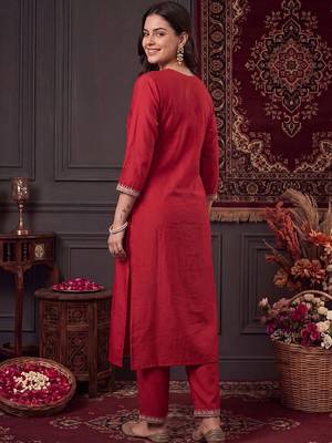 women ethnic motifs embroidered regular thread work liva kurta with trousers & with dupatta 3