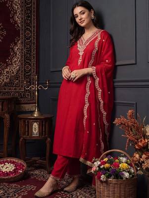 women ethnic motifs embroidered regular thread work liva kurta with trousers & with dupatta 6