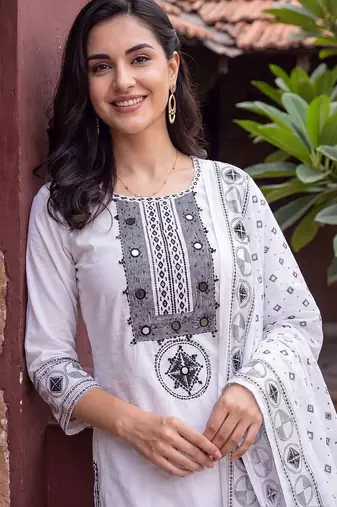 women ethnic motifs embroidered regular mirror work cotton kurta with trousers & with dupatta