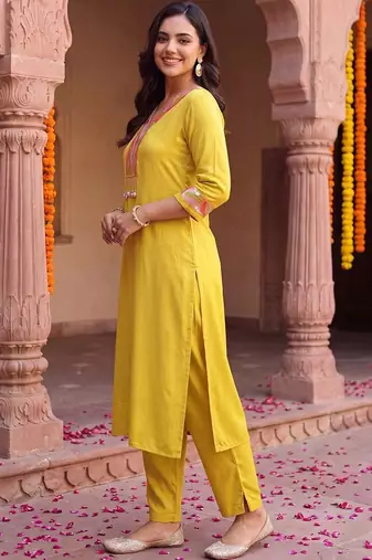 women ethnic motifs embroidered regular sequinned kurta with trousers