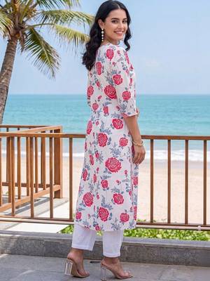 women floral printed regular cotton kurta with trousers 3