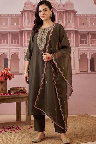 women ethnic motifs embroidered regular thread work liva kurta with trousers & with dupatta