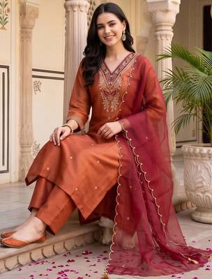 women ethnic motifs embroidered regular thread work kurta with trousers & with dupatta 2