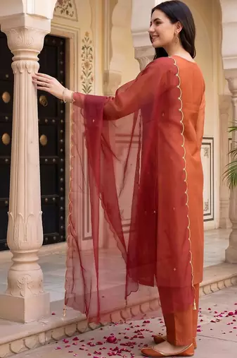 women ethnic motifs embroidered regular thread work kurta with trousers & with dupatta