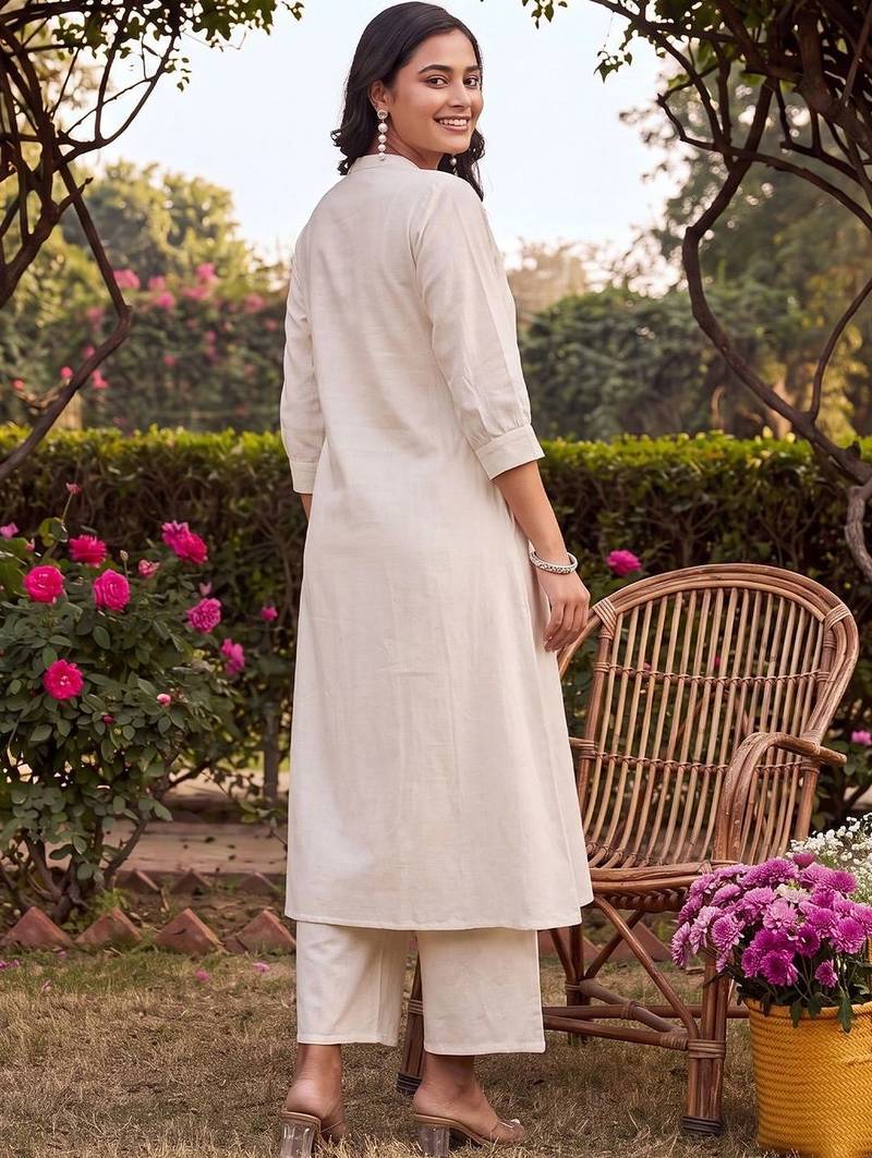 women floral embroidered regular thread work kurta with trousers