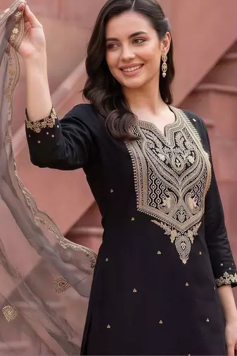 women ethnic motifs embroidered regular thread work kurta with trousers & with dupatta