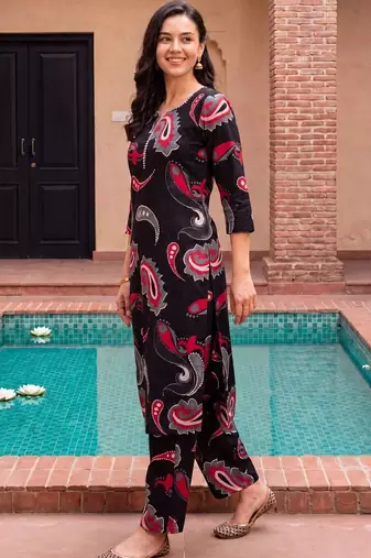 women paisley printed regular cotton kurta with palazzos