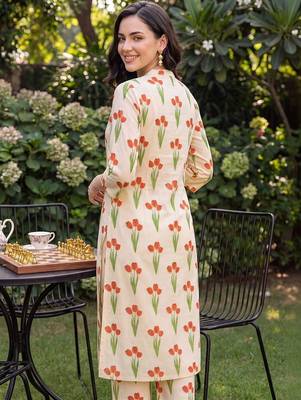 women floral printed regular cotton kurta with trousers 4