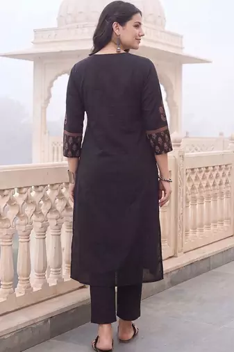 women ethnic motifs embroidered panelled thread work cotton kurta with trousers