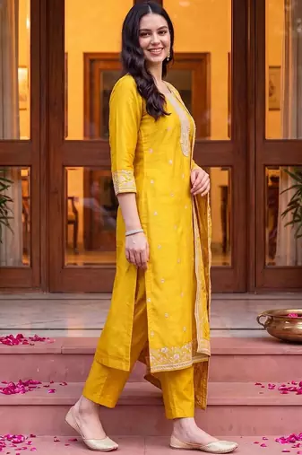 women ethnic motifs regular thread work kurta with trousers & with dupatta