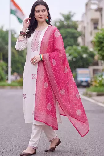 women ethnic motifs embroidered regular thread work cotton kurta with trousers & with dupatta