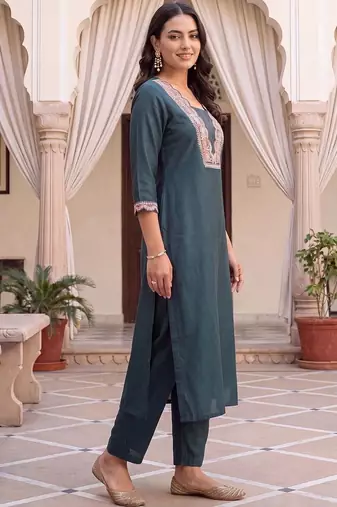 women ethnic motifs embroidered regular thread work kurta with trousers