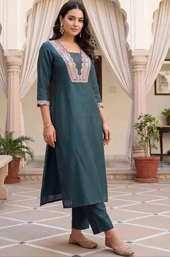 women ethnic motifs embroidered regular thread work kurta with trousers