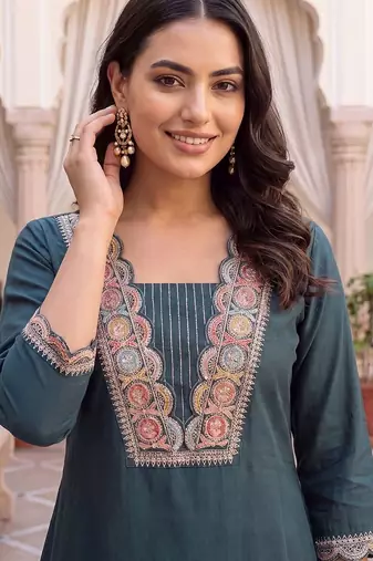 women ethnic motifs embroidered regular thread work kurta with trousers