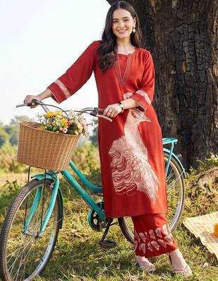 women ethnic motifs printed regular kurta with trousers 1