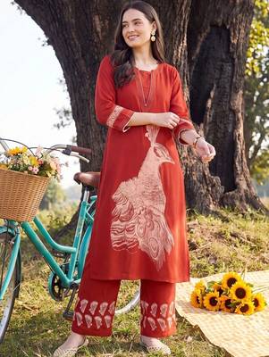 women ethnic motifs printed regular kurta with trousers 5