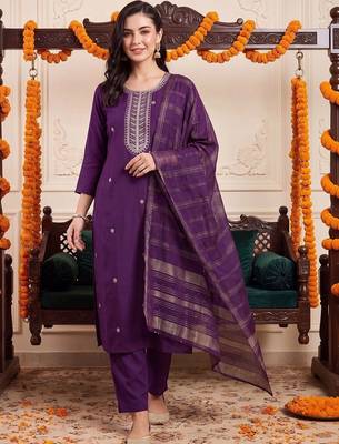 women ethnic motifs embroidered regular thread work kurta with trousers & with dupatta 1