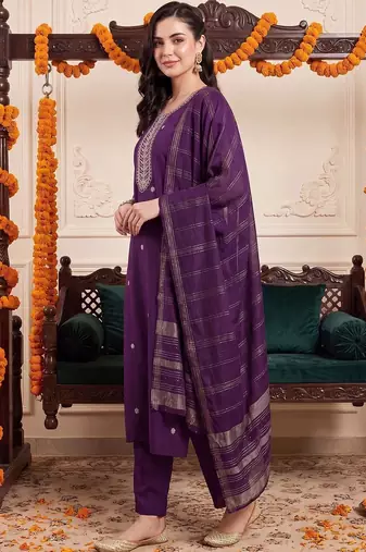 women ethnic motifs embroidered regular thread work kurta with trousers & with dupatta