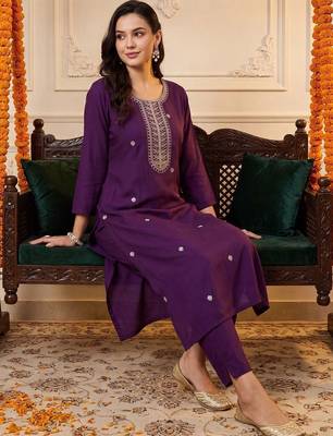 women ethnic motifs embroidered regular thread work kurta with trousers & with dupatta 5