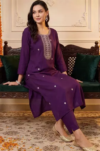 women ethnic motifs embroidered regular thread work kurta with trousers & with dupatta
