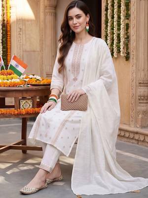 women ethnic motifs regular thread work kurta with trousers & with dupatta 2
