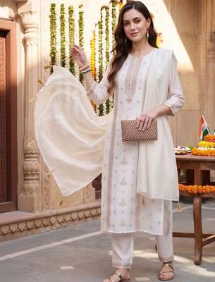 women ethnic motifs regular thread work kurta with trousers & with dupatta 3