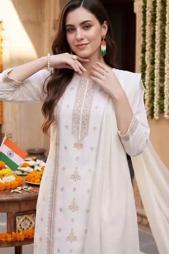 women ethnic motifs regular thread work kurta with trousers & with dupatta