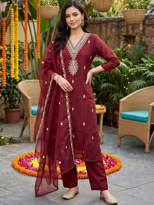 women ethnic motifs embroidered regular kurta with trousers & with dupatta 1